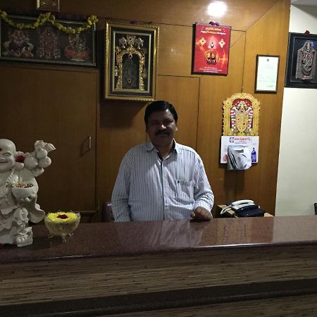 Hotel Suprabath Towers Tirupati Kültér fotó